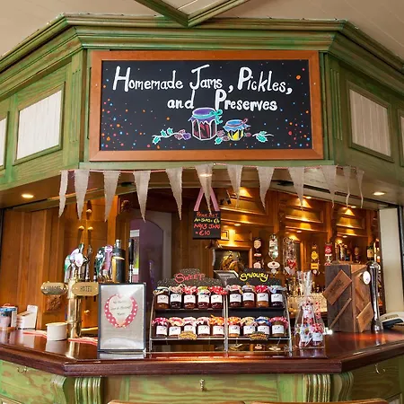 Hotel Mc Kevitts Village 2*