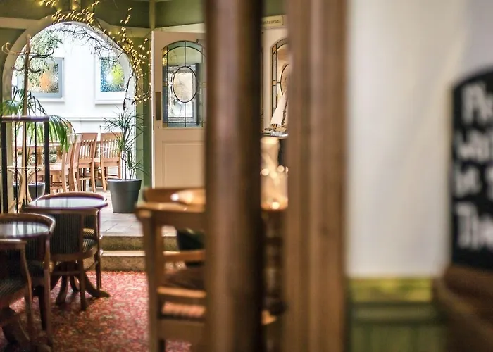 Hotel Mc Kevitts Village 2*