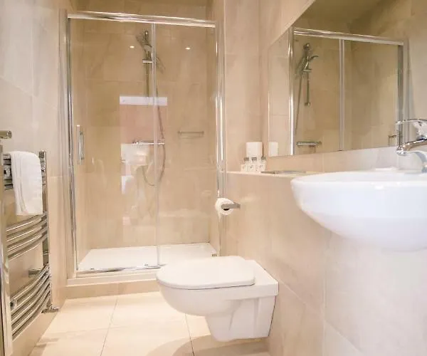 Hotel Mc Kevitts Village 2*